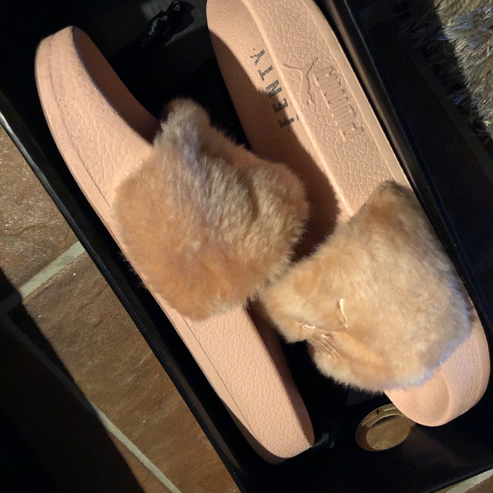 Puma Slides By Rihanna - Picture 2 of 6